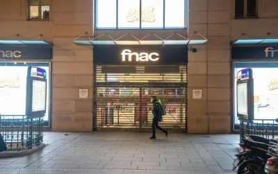 Quelle est la superficie de la Fnac Saint-Lazare ?
